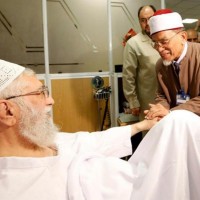 عيادة العلماء والشخصيات للإمام الخامنئي حفظه الله في المستشفى